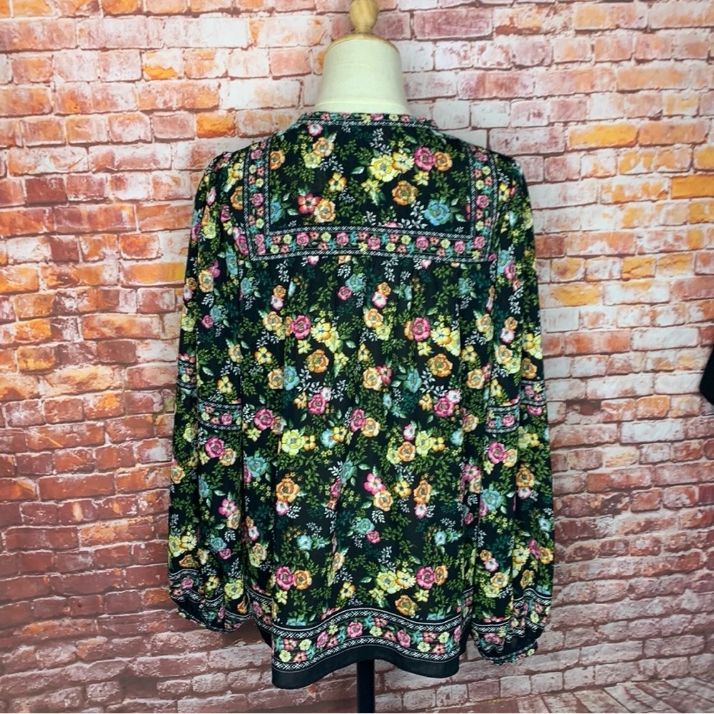 Rose + Olive Split Neck Floral Peasant Blouse - Picture 6 of 10